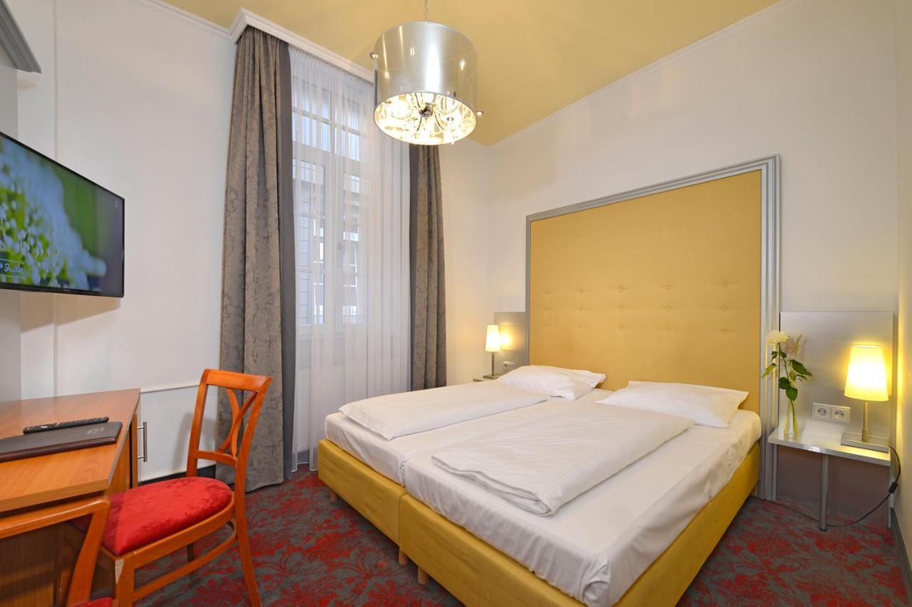 Celler Hof Hotel Exterior photo