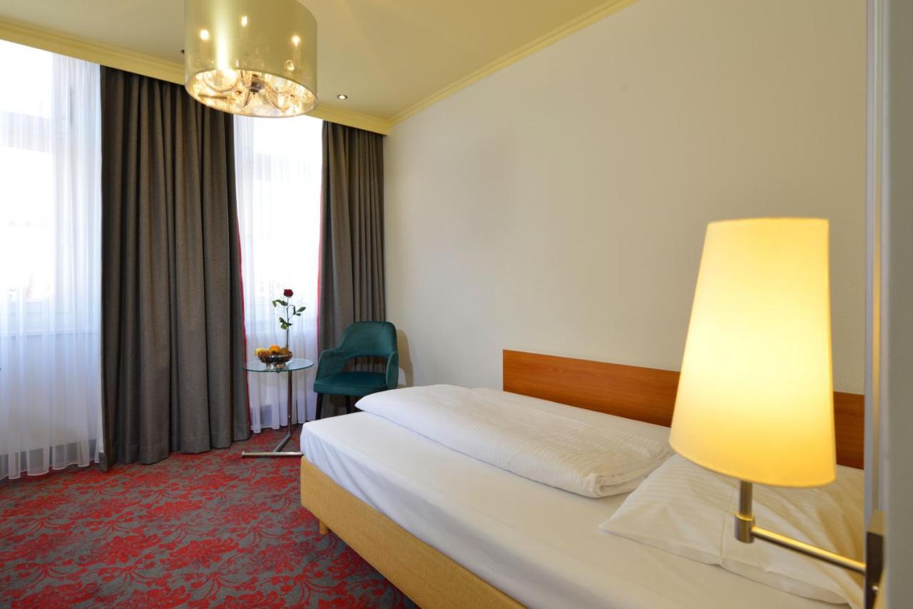 Celler Hof Hotel Exterior photo