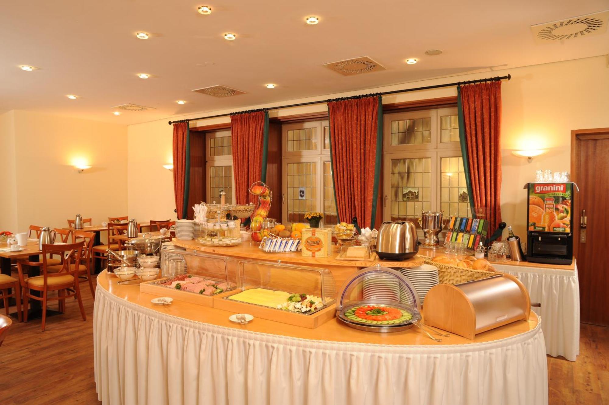 Celler Hof Hotel Exterior photo